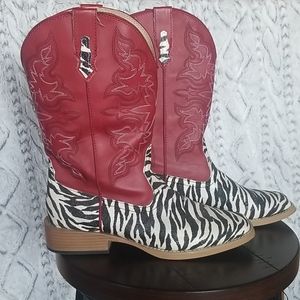 Roper 9.5 Red and Zebra boots!